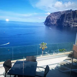 Apartment Magnificent Apt. With Sea View, Cliff & Marina, Santiago Del Teide